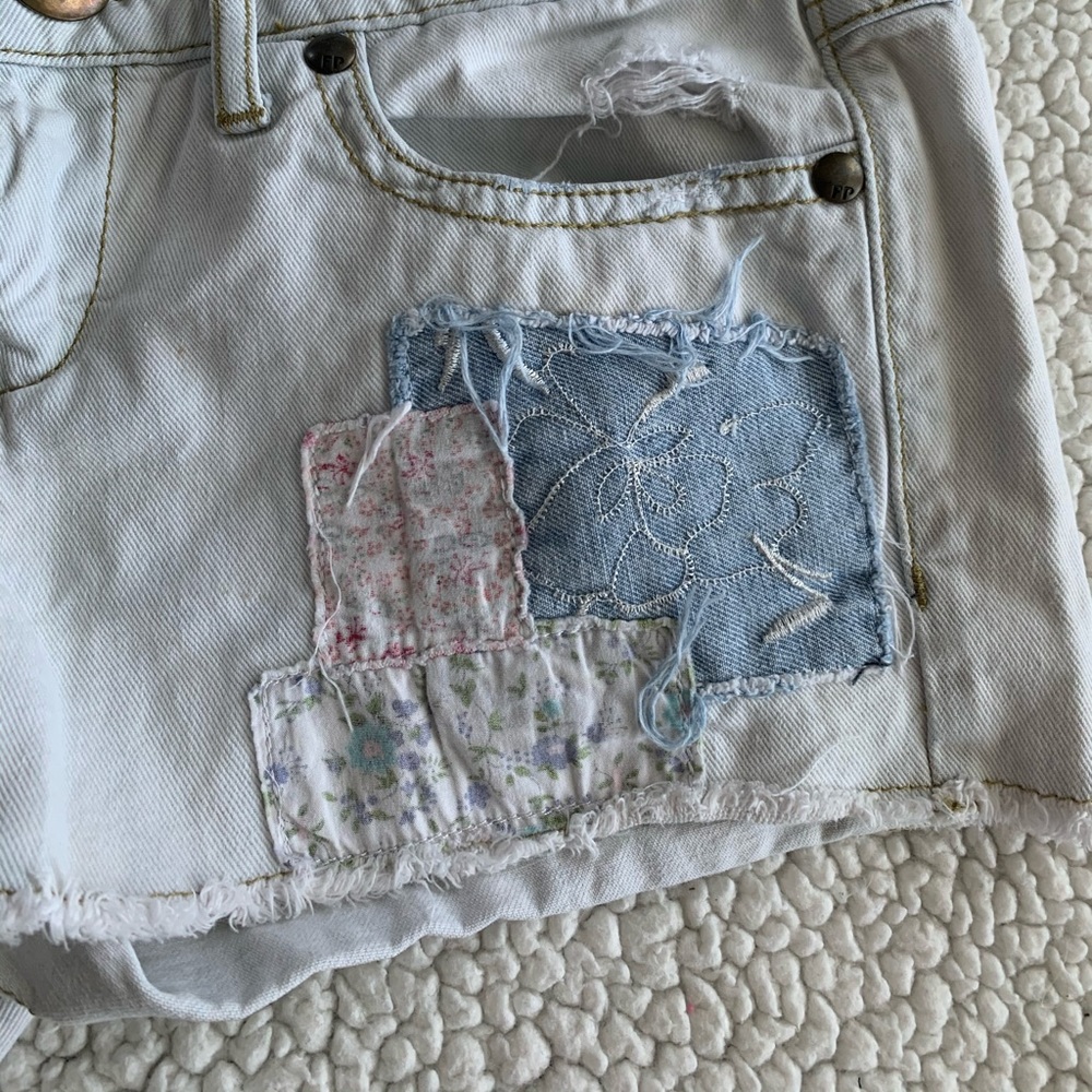 VINTAGE Free People Shorts - Picture 2 of 5